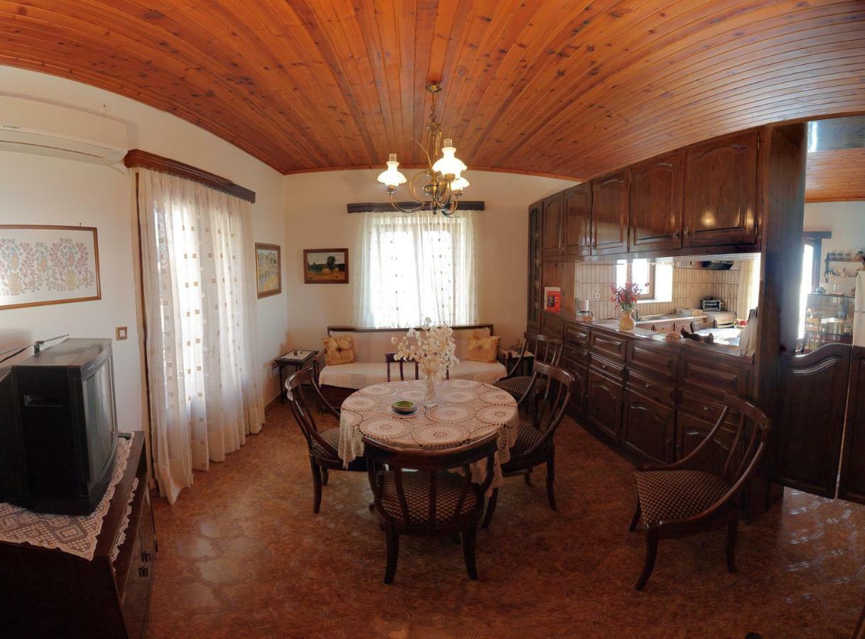 Appartamento House Chrissa Mythimna Esterno foto